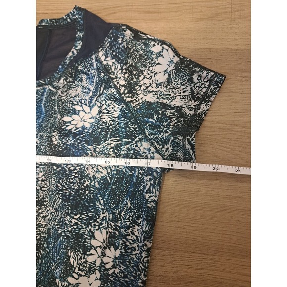 Lululemon Seek The Heat Short SleeveTop Size Small - Picture 6 of 7